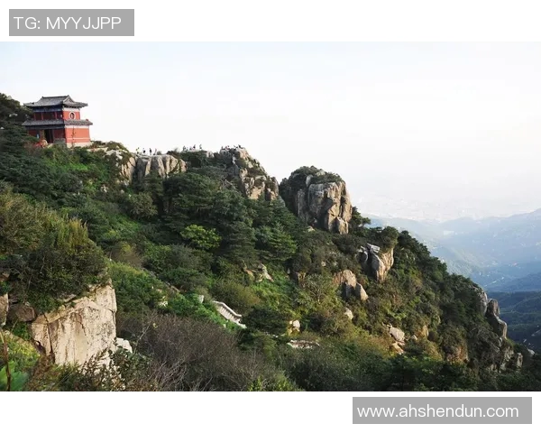 步行者视角下的城市探索与发现：步行旅行的独特魅力与深度体验