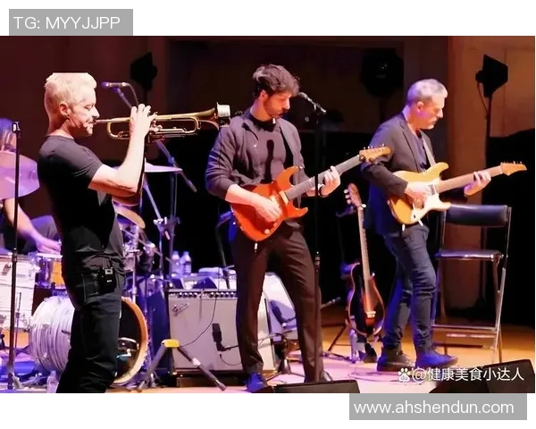 爵士乐的起源与发展：从美国黑人音乐到全球文化的融合与创新