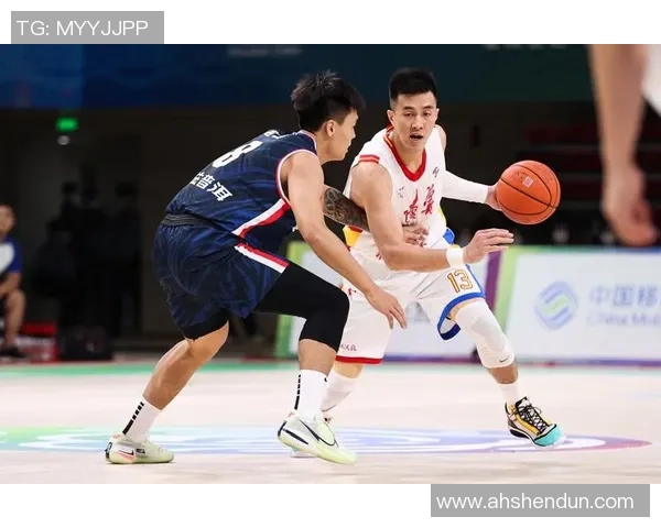 郭艾伦CBA足球：郭艾伦在CBA与足球领域的跨界表现